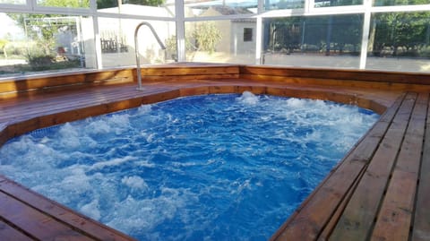 Hot Tub, Swimming pool