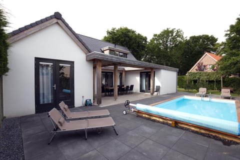 Het Zeehuys House in Oostkapelle