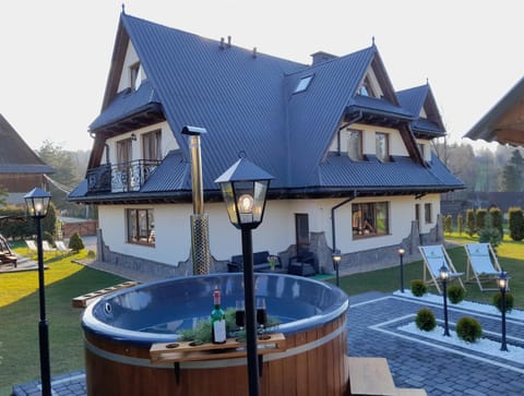 Property building, Hot Tub, Sauna, Spa and wellness centre/facilities