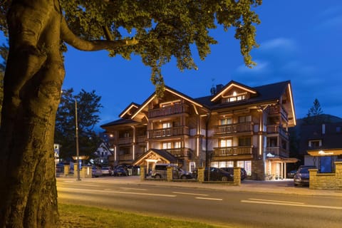 Property building, Night