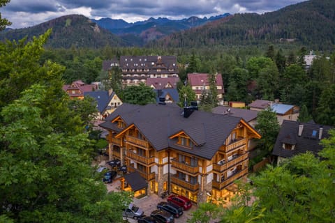 Neighbourhood, Bird's eye view