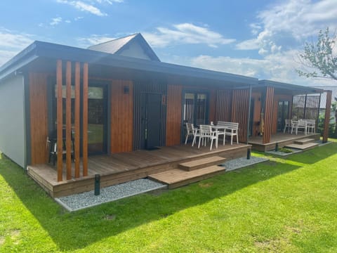 Property building, Day