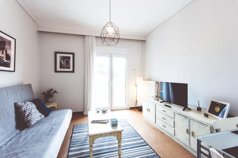 Communal lounge/ TV room, Living room, Bedroom