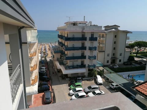 Balcony/Terrace, Beach, Sea view, Family