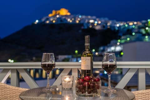 Balcony/Terrace, Food and drinks, City view