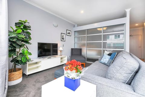 TV and multimedia, Living room, Lounge or bar, Seating area, Dining area, Bedroom, Area and facilities