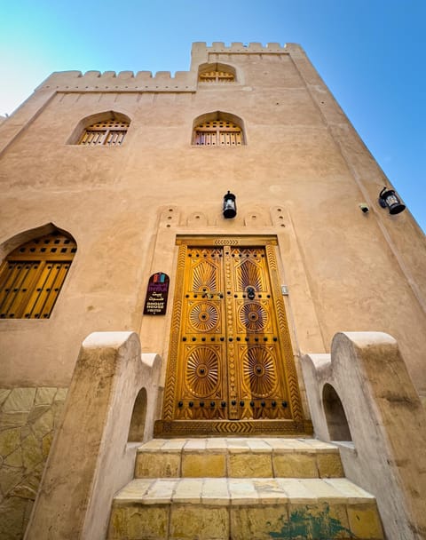 Facade/entrance
