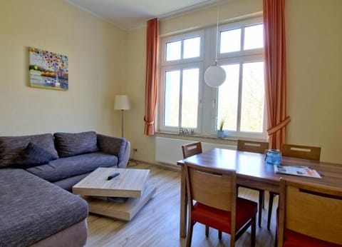 Ferienwohnung 7 Rosenzweig Apartment in Friesland