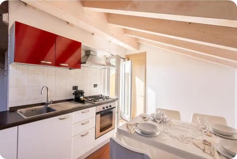 Mansarda Ivy Apartment in Finale Ligure