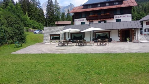 Property building, Spring, Garden view