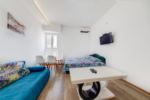 Post Office Center Apartments Apartment in Budva