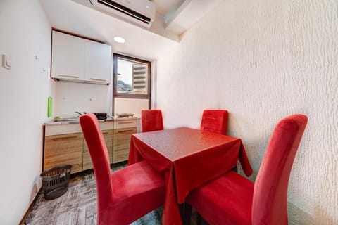 Post Office Center Apartments Apartment in Budva