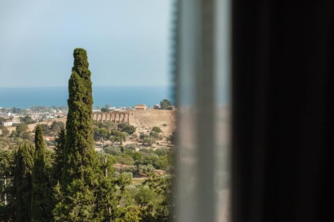 Nearby landmark, View (from property/room), Balcony/Terrace, Sea view