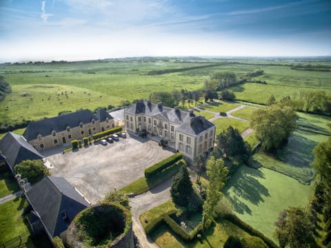 Property building, Bird's eye view, Landmark view