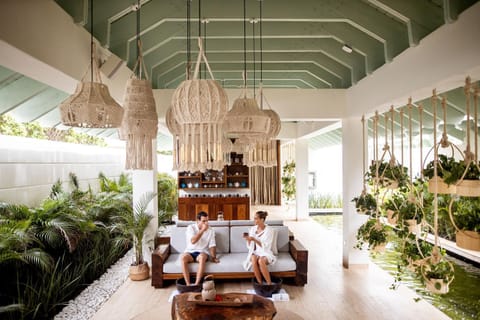 People, Activities, Garden, Coffee/tea facilities, Spa and wellness centre/facilities, Drinks, Bath