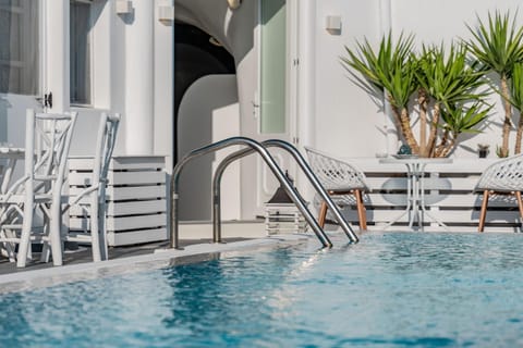 Patio, Swimming pool