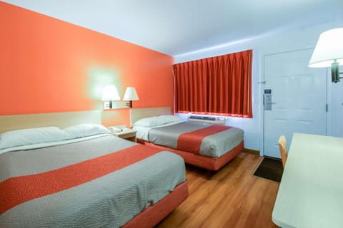 Photo of the whole room, On site