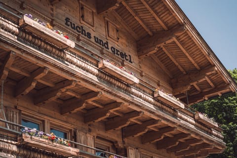 Property building, View (from property/room), Balcony/Terrace