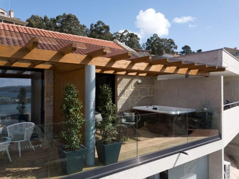 Property building, Balcony/Terrace