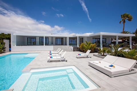 Garden, Balcony/Terrace, Swimming pool