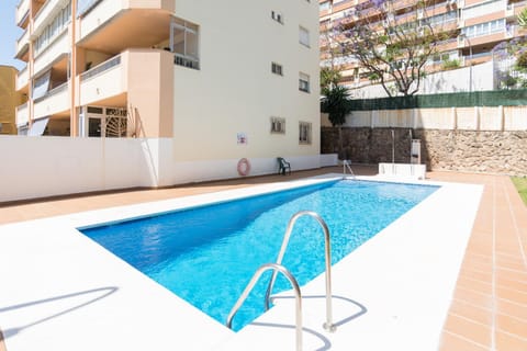 Property building, Garden, Swimming pool, Entertainment, Family