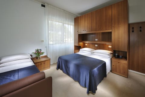 Shower, Toilet, Bathroom, TV and multimedia, Balcony/Terrace, Bedroom