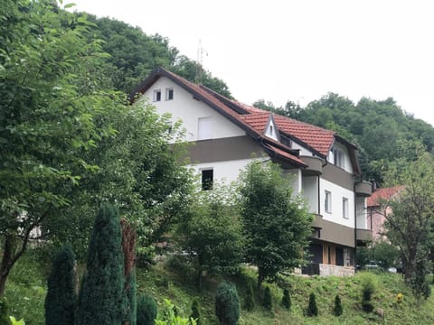 Property building, Facade/entrance