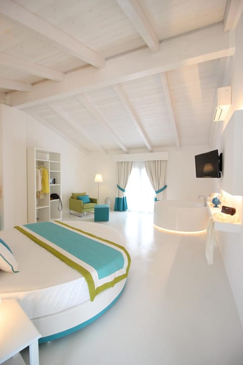 Garden, Photo of the whole room, Bedroom, Garden view, Sea view