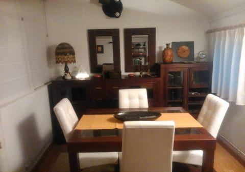 TV and multimedia, Living room, Seating area, Dining area, pet friendly