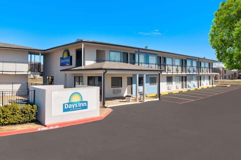 Property logo or sign, Logo/Certificate/Sign, Street view