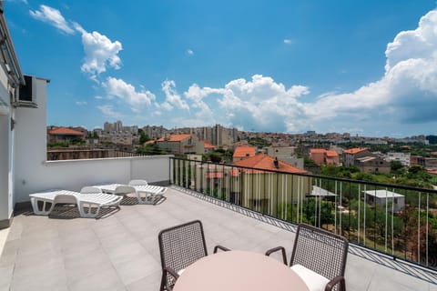 Balcony/Terrace, City view, Landmark view
