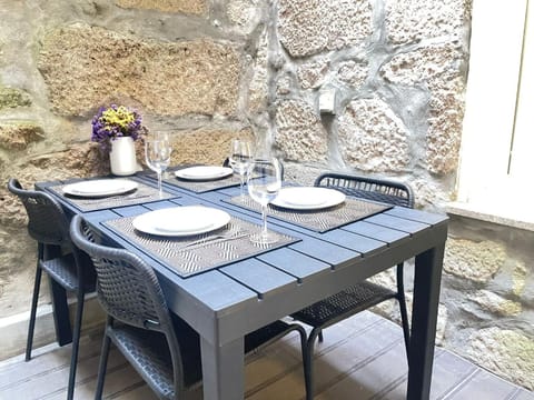 Dining area, Inner courtyard view