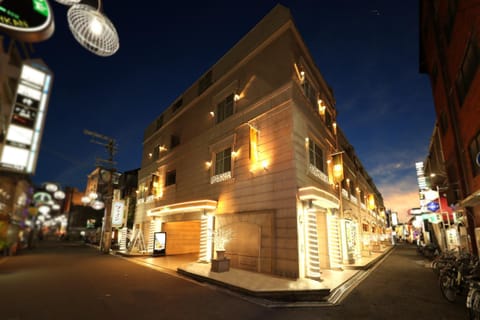 Property building, Facade/entrance