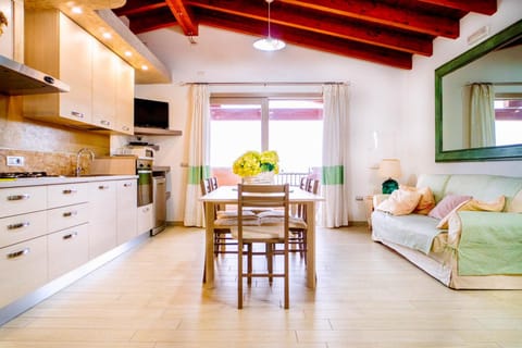 Breakfast, Lunch, Dinner, kitchen