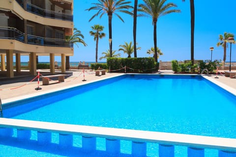 Property building, Summer, On site, Swimming pool, Swimming pool