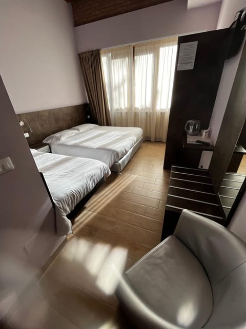 Bed, Photo of the whole room, Bedroom, furniture