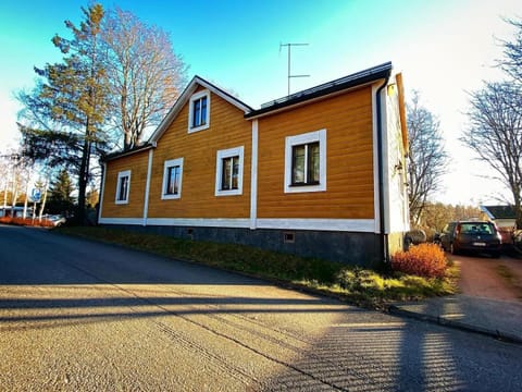 A Lovely House with A Garden in Helsinki House in Helsinki