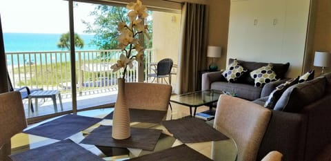 Living room, Dining area, Sea view