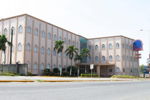 Property building, Facade/entrance