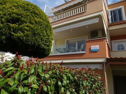 Property building, Garden, View (from property/room), Balcony/Terrace, Garden view