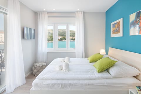 Bedroom, Sea view