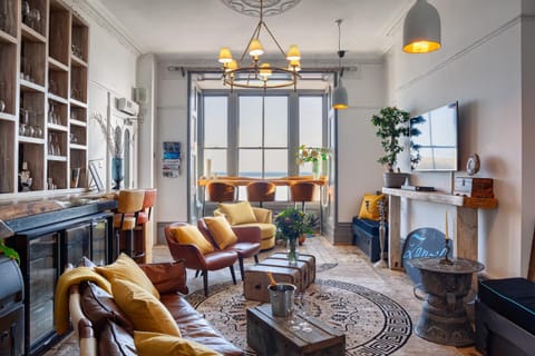 Living room, Lounge or bar, Seating area