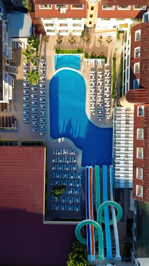 Property building, Pool view