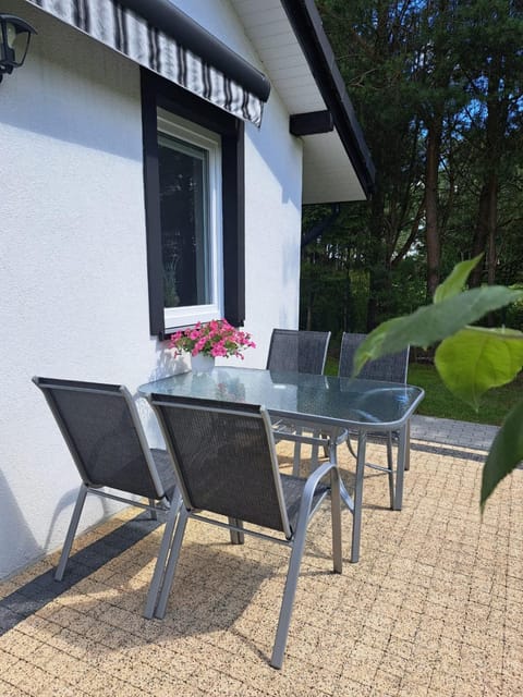 Domki Letniskowe Aleksandra Nature lodge in Pomeranian Voivodeship