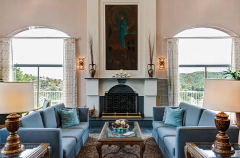 Living room, Lounge or bar, Seating area