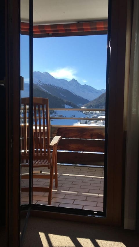 Balcony/Terrace, Mountain view