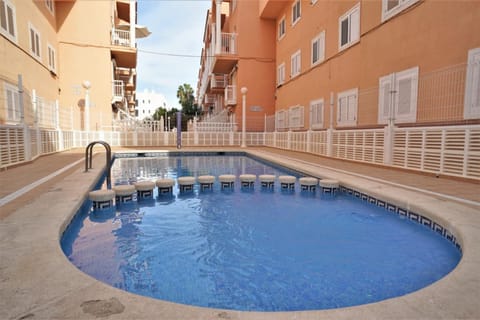 Swimming pool, Swimming pool