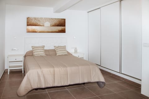 TV and multimedia, Photo of the whole room, Decorative detail