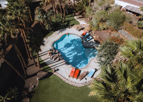 Property building, Swimming pool