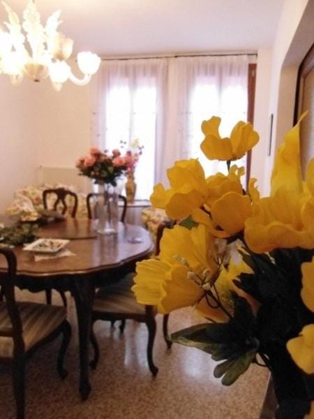 Restaurant/places to eat, Decorative detail